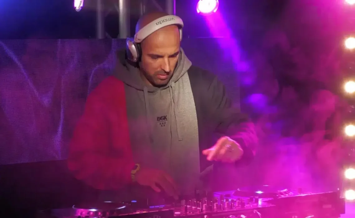 DJ039